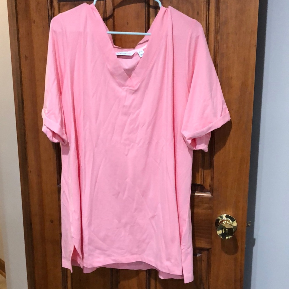 Women’s short sleeve tee
